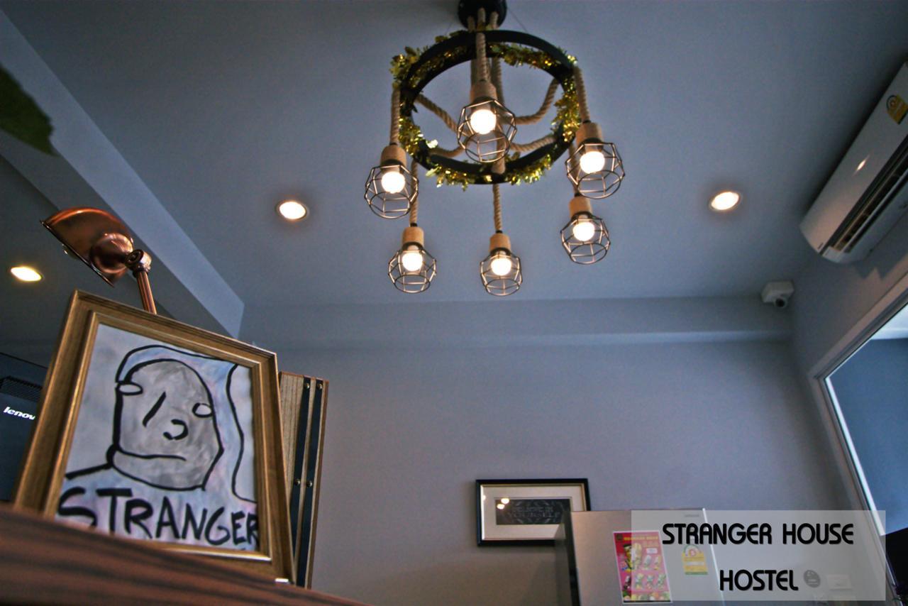Хостел Stranger House Чиангмай Экстерьер фото